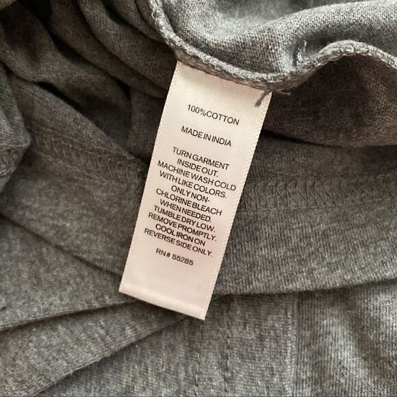 New Express Men’s Crewneck Here For The Beer Logo Tee Size Medium - Picture 6 of 7